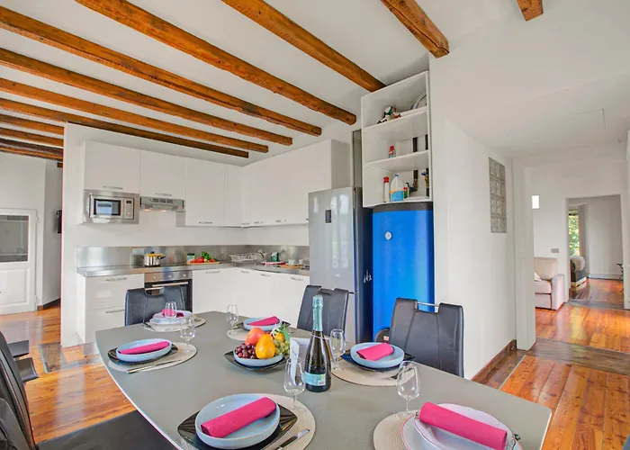 Mirador Del - Happy アパート *