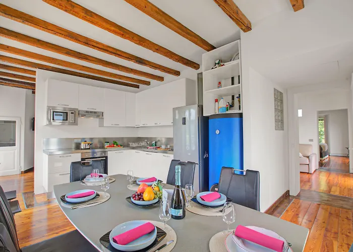 Mirador Del - Happy *